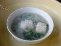 营养丰富的萝卜鱼丸汤