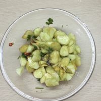 美味营养的凉拌黄瓜做法图解5)