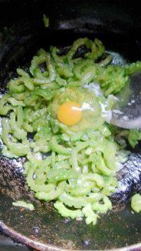 家常菜蛋炒苦瓜