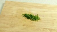 家常菜凉拌手撕杏鲍菇做法图解1)
