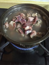 开胃的红烧牛腩做法图解2)
