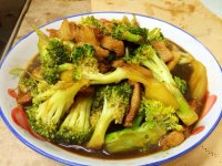 家常菜西兰花炒肉