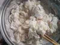 脆脆的千层葱花饼做法图解2)