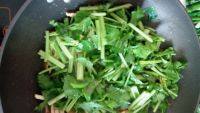 家常菜香芹炒豆干做法图解3)