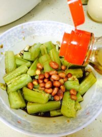 回味无穷的凉拌黄瓜做法图解7)