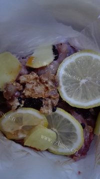 可口的腐乳豆豉蒸鸡做法图解2)