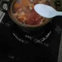 营养的胡萝卜番茄土豆肉汤的做法图解八