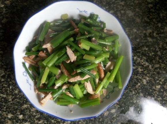 色香味俱全的蒜苔炒肉