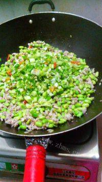 毛豆炒肉末做法图解7)