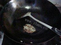 回锅肉炒蒜苔做法图解5)