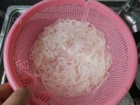 满口清香的鸡蛋炒河粉做法图解7)