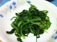 味道不错的果仁菠菜做法图解6)