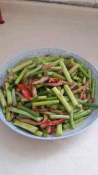 家常菜蒜薹炒肉丝