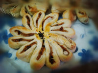 美味的豆沙馅菊花酥做法图解19)