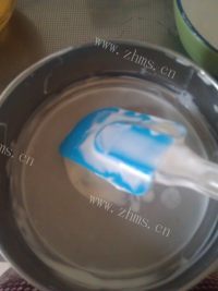 美味的彩虹慕斯蛋糕做法图解8)