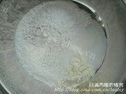 自制肉松奶油卷做法图解1)