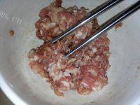 超级简单的肉末蒸豆腐做法图解3)