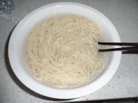 色味极佳的家常凉面做法图解8)