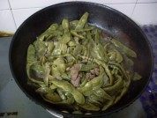好吃的猪肉炖豆角做法图解7)