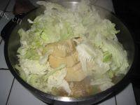 简易的冻豆腐炖白菜做法图解10)