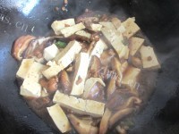 家常菜香菇肉末豆腐做法图解8)