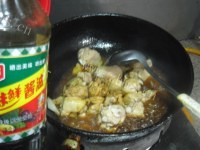 土豆烧鸡肉做法图解9)