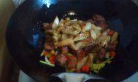 家常菜茄子烧肉做法图解8)