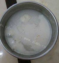 好吃的酸菜粉丝肉包做法图解1)