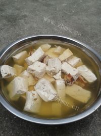 家常菜鱿鱼炖豆腐