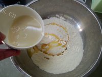 好吃的黑胡椒鸡肉披萨做法图解2)