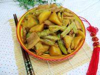 美味的芸豆炖土豆做法图解10)