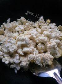 清炒花菜做法图解3)