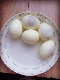 美味的五香卤蛋做法图解1)