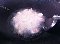 美味的糖醋里脊肉做法图解2)