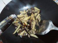 家常菜肉末炒茄子做法图解5)