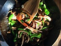 家常菜青椒肚丝做法图解5)