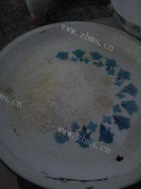 家常菜干炸刀鱼做法图解3)