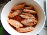 美味的香烤鸡翅做法图解7)