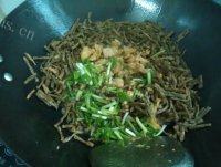 家常菜干豆角炒肉做法图解5)