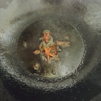 独特的小鸡炖蘑菇做法图解5)