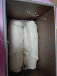 美味坚果白吐司做法图解7)