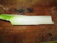 美美厨房之芹菜炒肉做法图解2)