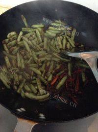 #健康食谱#干煸豆角做法图解7)