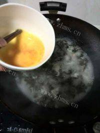 美味的紫菜蛋花汤做法图解4)