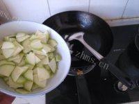 家常菜西葫芦汤做法图解5)