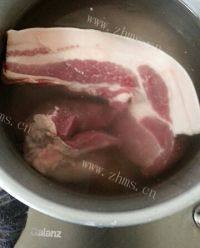 家常菜萝卜红烧肉做法图解1)