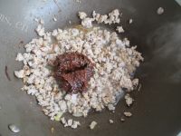 秘制杭椒香菇肉酱做法图解7)