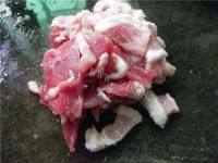 家常菜芥兰炒肉片做法图解2)