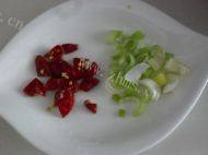 家常菜胡萝卜炒肉片做法图解3)
