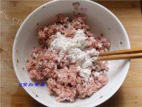 美味的手工冬菇猪肉丸做法图解5)